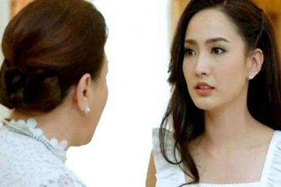 Mẹ chồng lên chơi, tối nào cũng thấy vợ sang phòng bà làm một việc đáng sợ