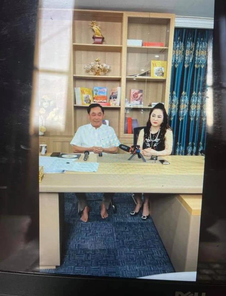 Nhường bà Phương Hằng bung lụa, ông Dũng Lò Vôi lại cực giản dị-8