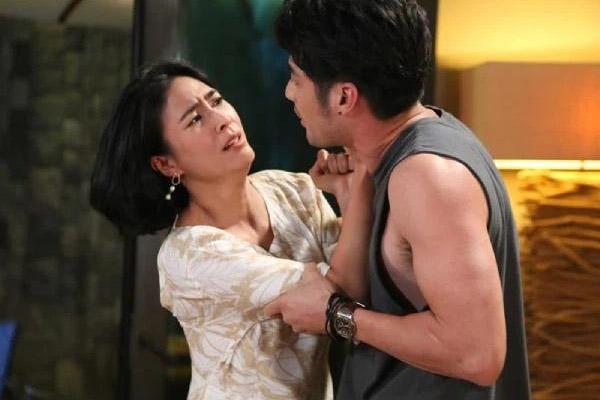 Vợ lên cơn điên đập hết bát đĩa chỉ vì 1 lần chồng quên không rửa-4