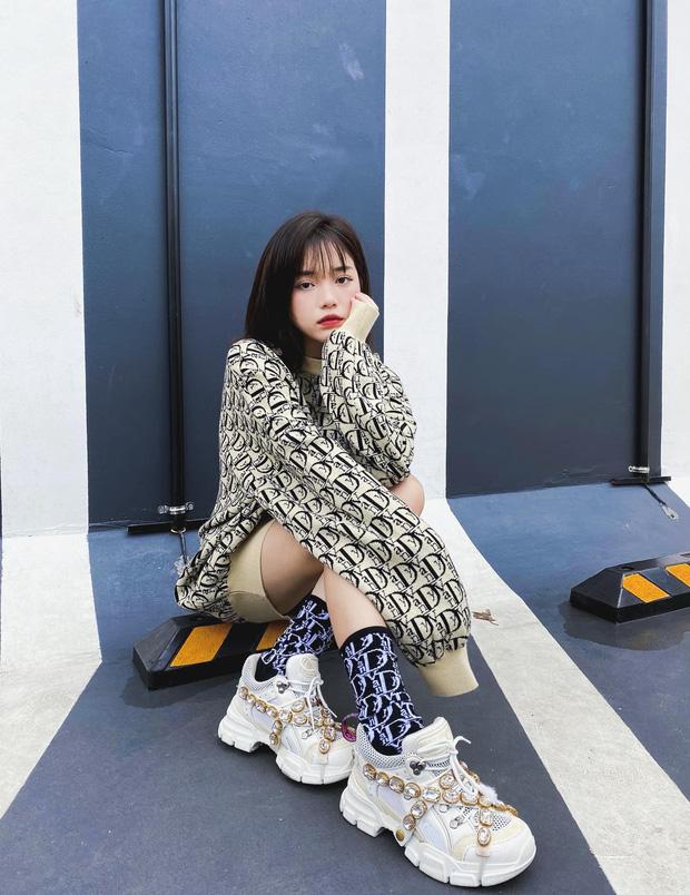 Linh Ngọc Đàm đốt tiền mua đồ hiệu, MisThy nướng tiền vào game-3