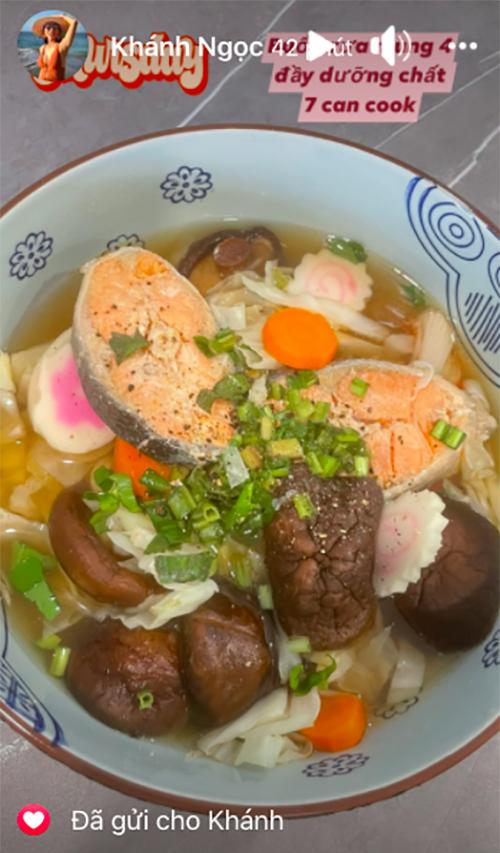 Cơm nhà sao Việt: Kiều Anh làm chả xương sông-4