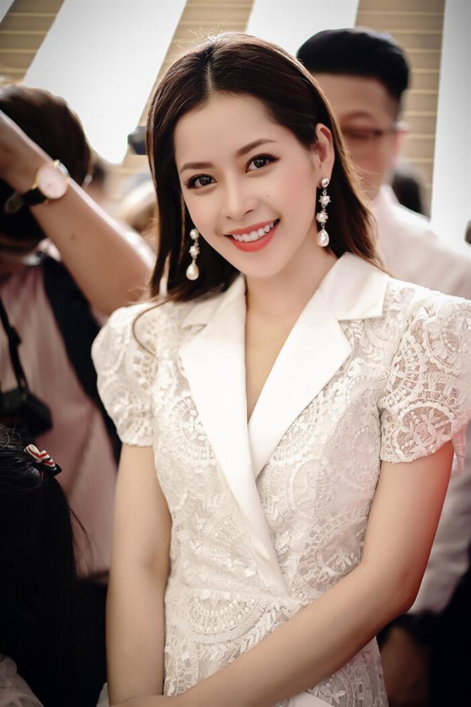 Chi Pu đứng ngồi không yên trước màn quẩy Đóa Hoa Hồng cực nhiệt của fan-1