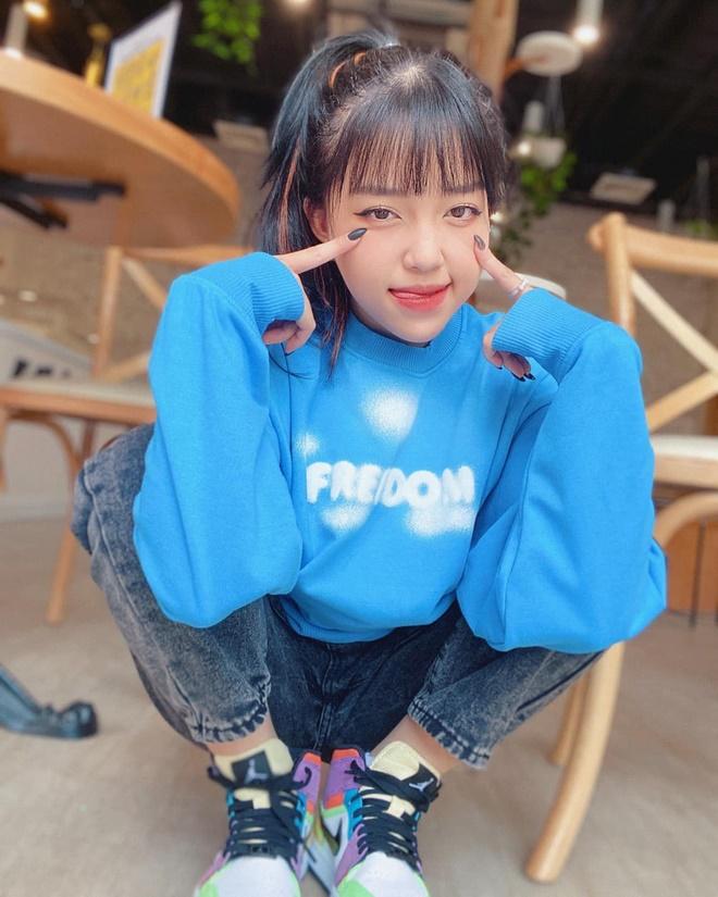 Streamer Linh Ngọc Đàm sở hữu BST giày hiệu hàng trăm triệu nhìn mà mê-5