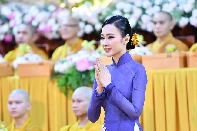 Sau hàng loạt thị phi, Angela Phương Trình trở thành “gái hư” của showbiz, bị khán giả tẩy chay, các nhãn hàng quay lưng. Sau vai diễn Hạ Quyên trong bộ phim Glee Việt Nam (2017), Phương Trinh chính thức ở ẩn, ăn chay trường, làm từ thiện và mở quán đồ chay, có một cuộc sống giản dị, an yên bên gia đình.