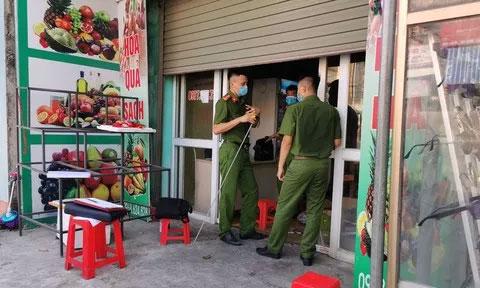 Clip: Cả nhà giám đốc điện lực kéo sang hành hung hàng xóm vì... kêu ca mất điện-2