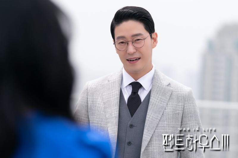 Họp báo Penthouse 3: Lee Ji Ah spoil tình tiết, Uhm Ki Joon tiếp tục giết người-3