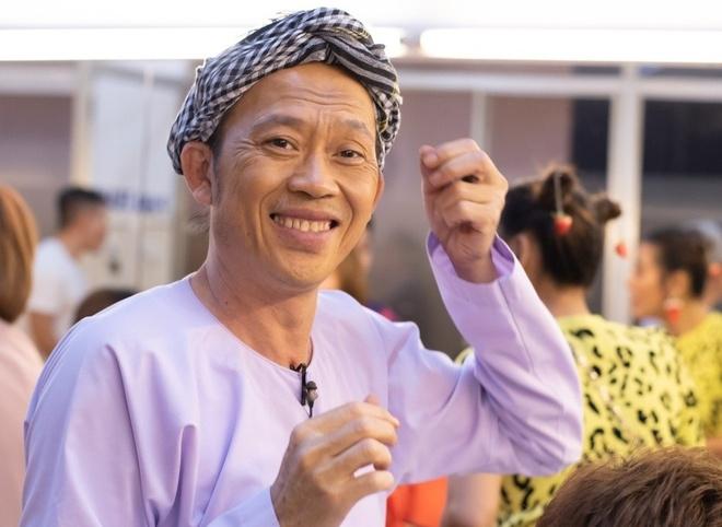 Đi từ thiện giữa lúc giãn cách xã hội, tại sao đoàn Hoài Linh không bị cách ly y tế?-1