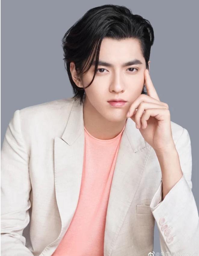 Đàn ông có nét tướng này mang số đào hoa, phụ nữ lấy dễ vướng khổ đau-1