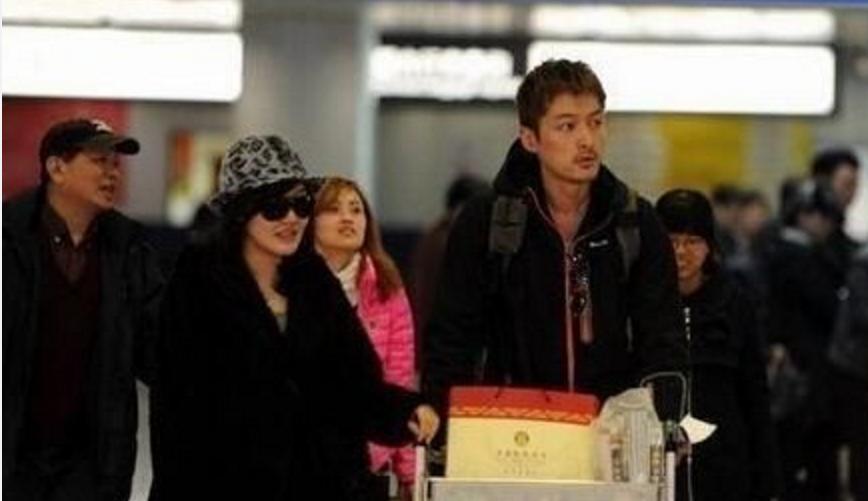 Lộ bằng chứng Hồ Ca tái hợp tình cũ Tiết Giai Ngưng?-2