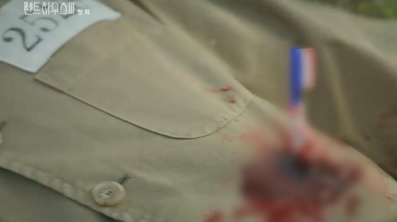 Penthouse 3 tập 1: Vì Rona mà Seok Kyung hắc hóa, Ju Dan Tae chết hụt 2 lần-8