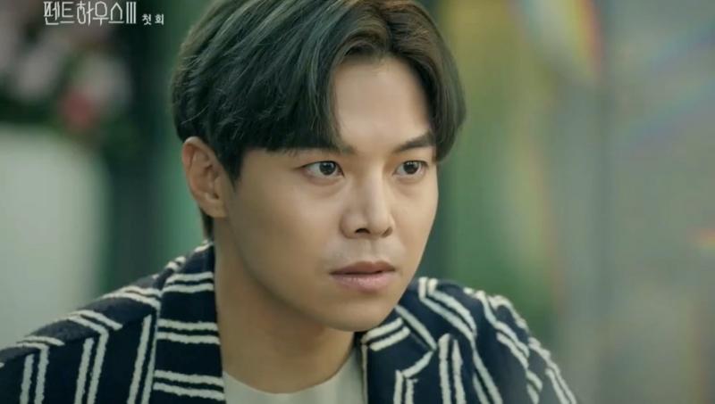 Penthouse 3 tập 1: Vì Rona mà Seok Kyung hắc hóa, Ju Dan Tae chết hụt 2 lần-10