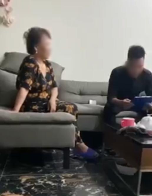 Lộ clip nghi Vũ Khắc Tiệp trốn nợ suốt 10 năm, chủ nợ đến tận nhà bố mẹ đòi-4