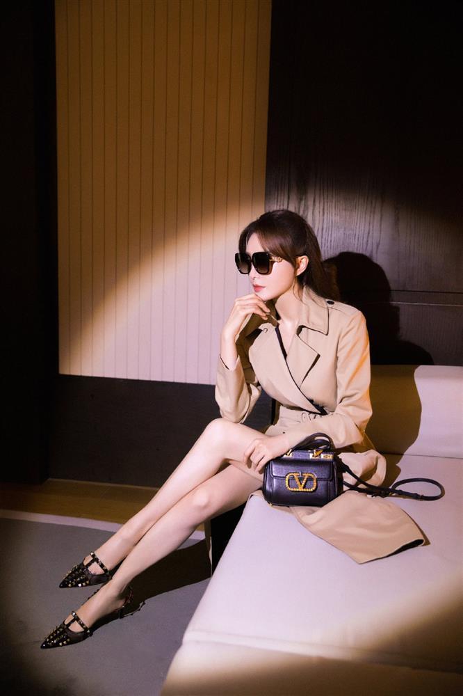 Chọn màu son khắc tinh và tạo dáng mờ nhạt, Son Ye Jin lép vế trước Phú Sát Hoàng hậu-10