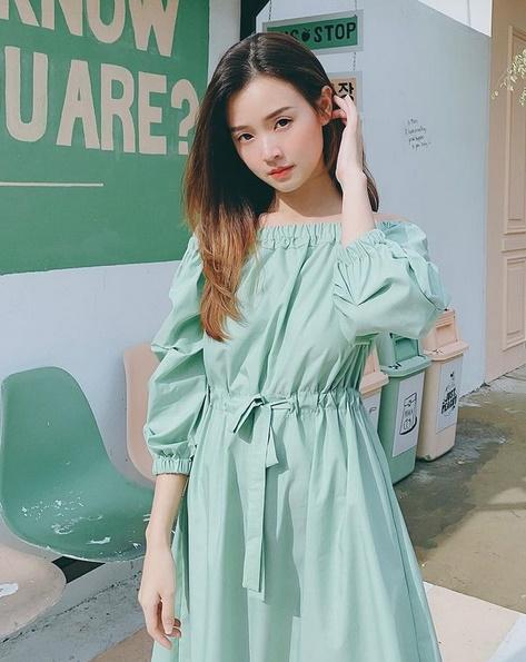 Street style: Dàn sao Việt lăngxê trang phục pastel xoa dịu ngày hè