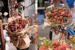 Mang món đặc sản Bắc Giang đi làm bó hoa, nhiều cô gái 'đổ đứ đừ' và khẳng định 'ai tặng sẽ yêu luôn'