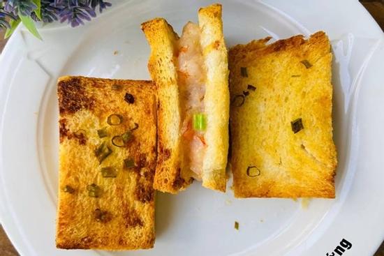 Cách làm sandwich giòn rụm cho bữa sáng