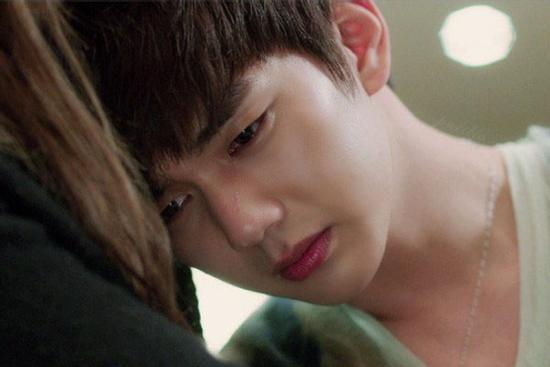 Bạn trai giả vô sinh quất ngựa truy phong, 3 năm sau lạy lục cầu xin vì 'quả đắng'