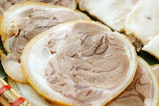 Cách luộc thịt chân giò ngon