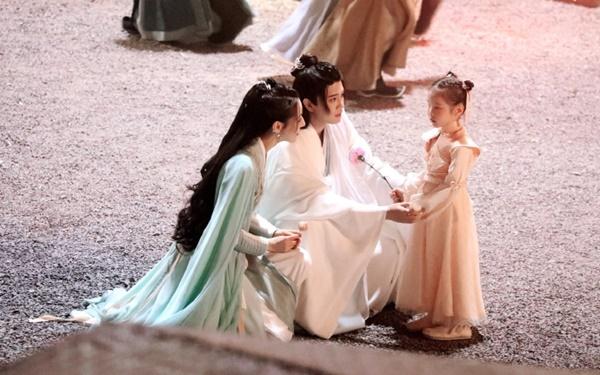 Địch Lệ Nhiệt Ba đẹp hết nấc, Nhậm Gia Luân lộ rõ mệt mỏi ngày đóng máy Ngự Giao Ký-7