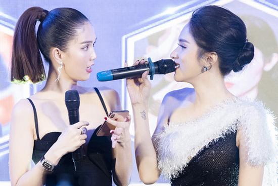 Hương Giang - Ngọc Trinh quẩy 'Vũ Điệu Hoang Dã', cõi mạng mải tranh cãi ai đẹp hơn ai!