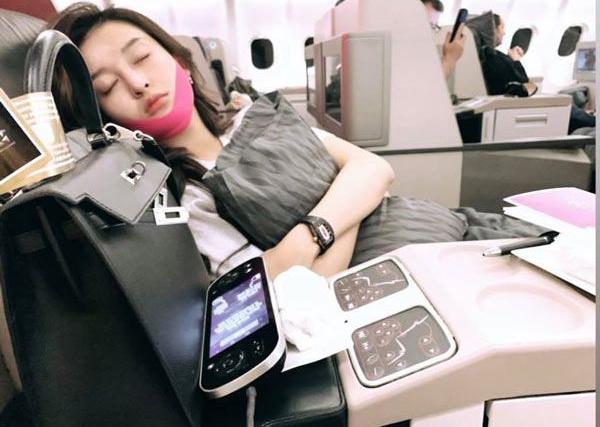 Youtuber Thơ Nguyễn và sao Việt không cần tiêm filler cằm vẫn Vline nhờ món này-4