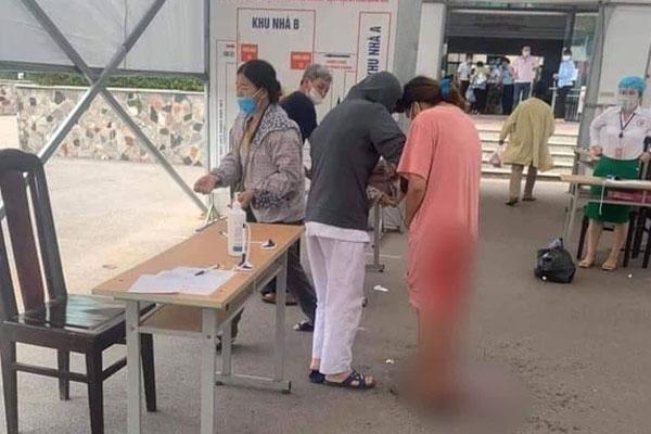 Hà Nội: Đang khai báo y tế, sản phụ trẻ chuyển dạ sinh con ngay tại chốt-1