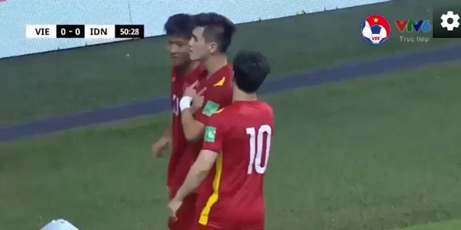 Giải mã bóng chạm tay Tiến Linh, tuyển Việt Nam vẫn được ghi nhận bàn thắng-1