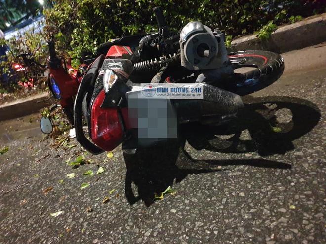 Vô tình đi qua thấy tai nạn, ông Dũng Lò Vôi tặng luôn gia đình 100 triệu-1