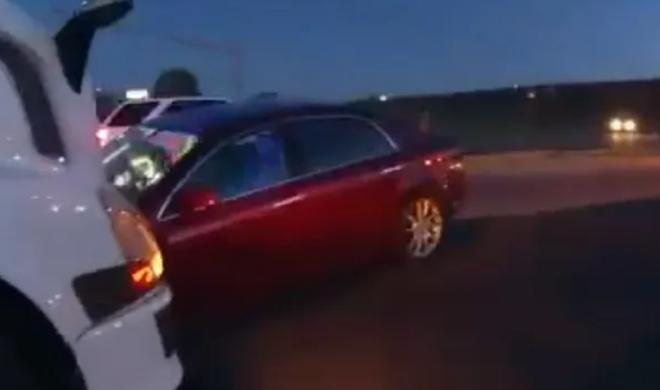 Trộm ô tô của bố mẹ đi chơi, bé gái 9 tuổi và 4 tuổi gây tai nạn giao thông-1