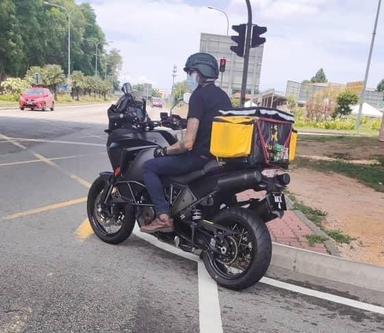 Những chàng shipper đi làm vì đam mê chứ tiền bạc quan trọng gì tầm này-6