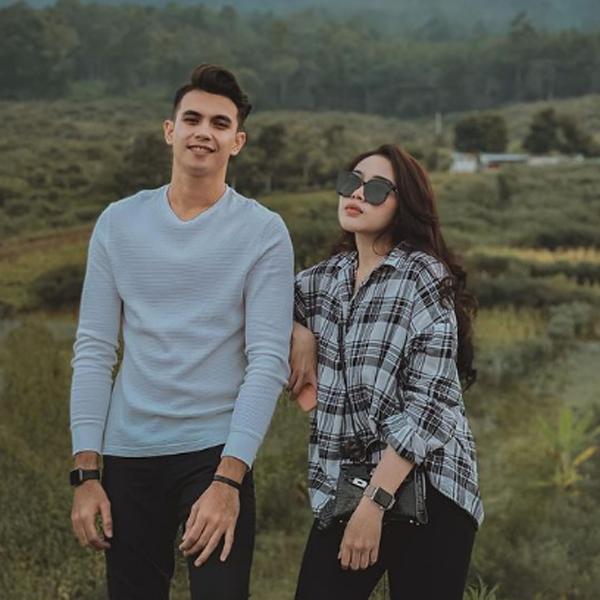 Thủ môn Indonesia nhặt bóng 4 lần cho tuyển Việt Nam: Điển trai, body mlem nhưng đã có vợ-15