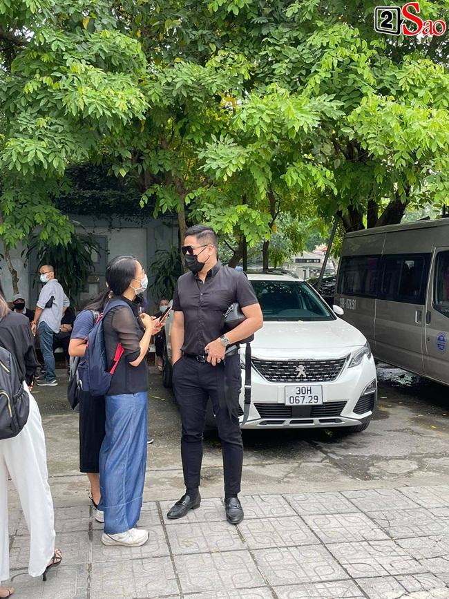 Minh Tiệp khóc, Đỗ Mỹ Linh lặng người trong tang lễ hoa hậu Thu Thủy-1