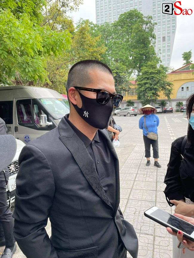 Minh Tiệp khóc, Đỗ Mỹ Linh lặng người trong tang lễ hoa hậu Thu Thủy-2