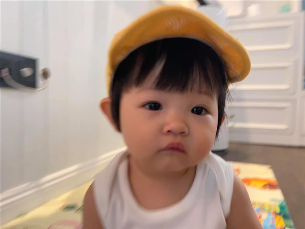 Con gái Cường Đô La hiếm hoi xuất hiện bên bà nội quyền lực-3