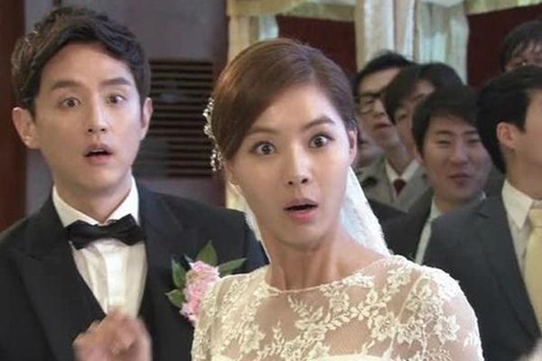 Việc đầu tiên chồng làm đêm tân hôn khiến tôi uất ức bỏ luôn về nhà mẹ đẻ-2