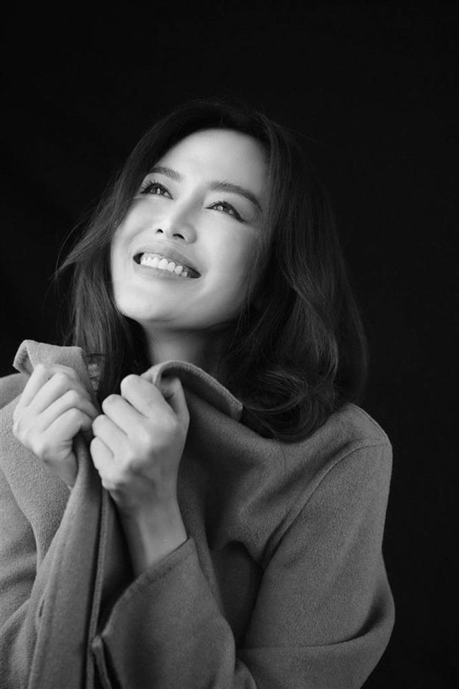 Thu Thủy nằm đấy, vẫn tuyệt vời xinh đẹp, chỉ là tim ngừng đập-2