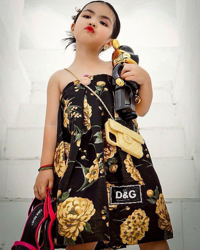 Sinh nhật giãn cách, con gái Minh Nhựa dát hàng hiệu không ai đọ lại-8