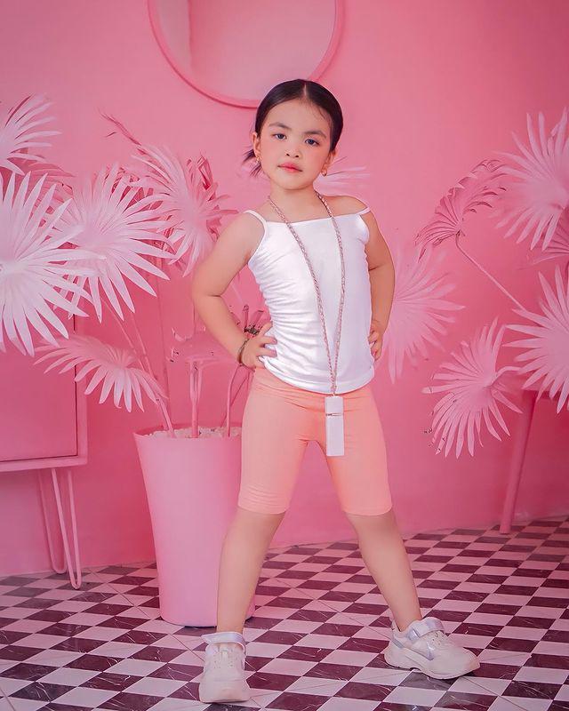 Sinh nhật giãn cách, con gái Minh Nhựa dát hàng hiệu không ai đọ lại-9