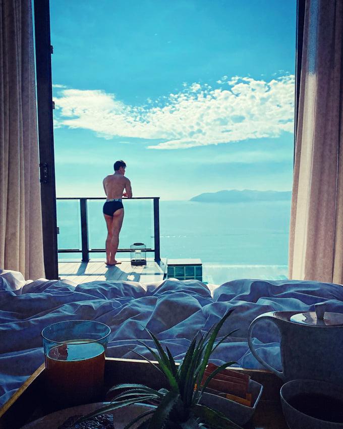 Mặc kệ drama, Nathan Lee diện quần không che nổi vòng 3 cháy mắt-2