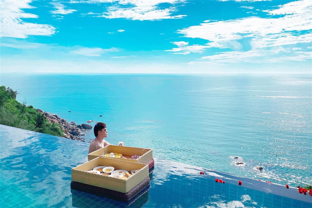 Mặc kệ drama, Nathan Lee diện quần không che nổi vòng 3 cháy mắt-8