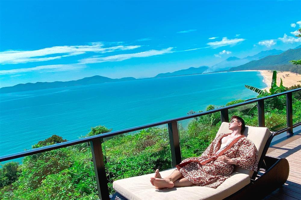 Mặc kệ drama, Nathan Lee diện quần không che nổi vòng 3 cháy mắt-9