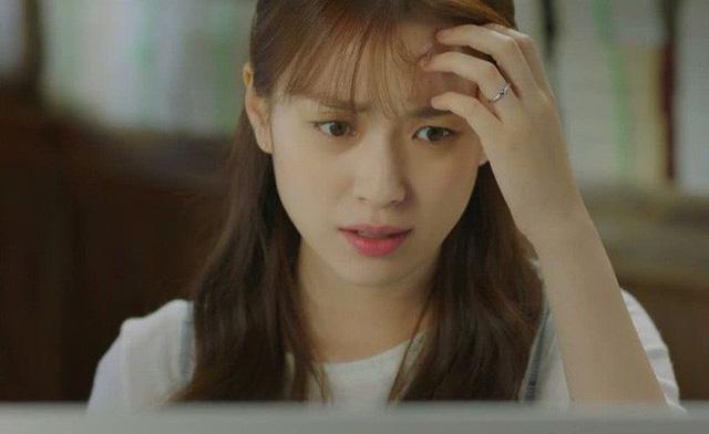 Ngủ gật cạnh đống quần áo bừa bộn, tôi bị mẹ chồng tặng cho một cú tát trời giáng-1