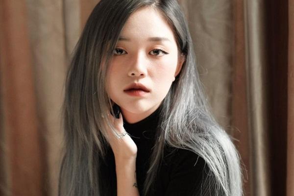 Linh Ngọc Đàm tung ảnh nóng, lộ cả rổ hình xăm sau lưng-9