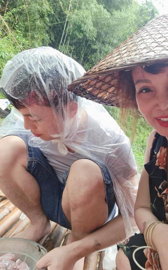 Cuộc sống cô dâu 62 tuổi Thu Sao và chồng trẻ Hoa Cương giờ ra sao?-7