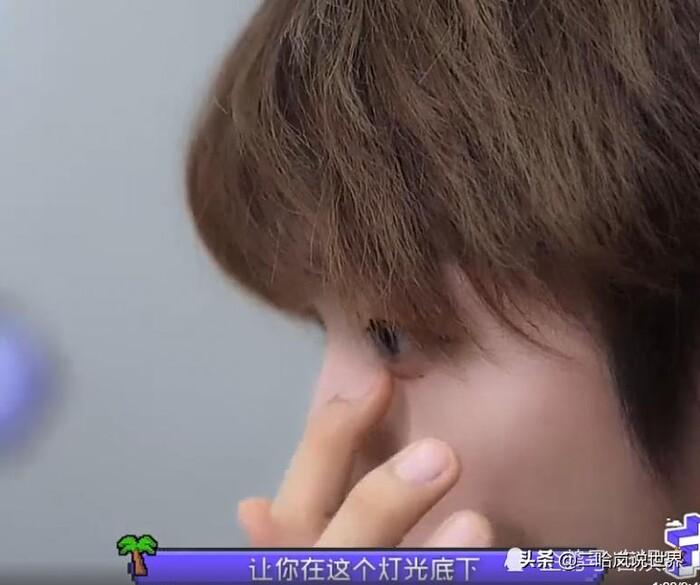 Lưu Vũ: Phiên bản nam của Cúc Tịnh Y, mặt đắp cả ký phấn-9