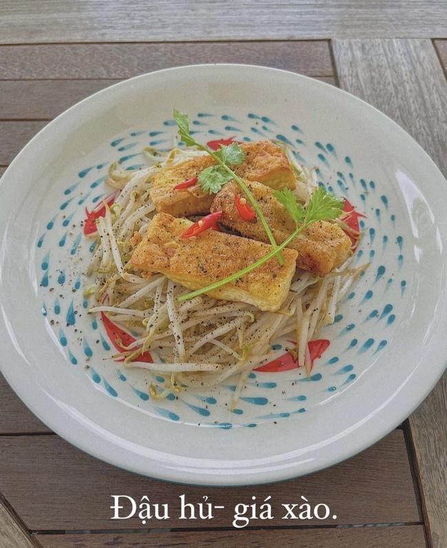 Đảm đang và khéo léo như Lan Khuê, bát đĩa phải cùng tone món ăn mới chịu-8