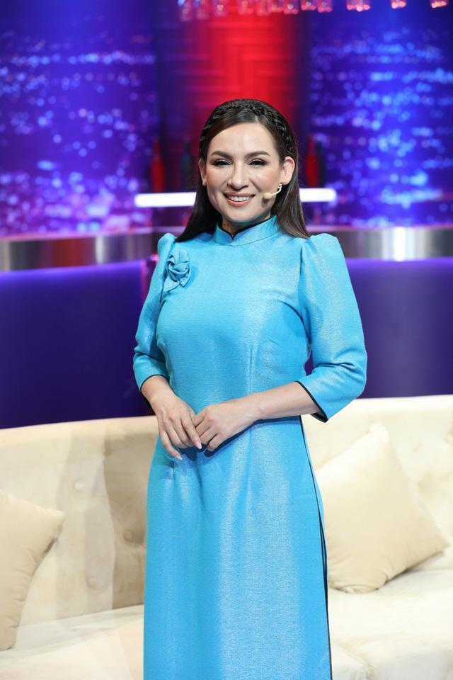 Dân mạng vạch ra điểm bất thường trong 2 đợt từ thiện của Phi Nhung-1