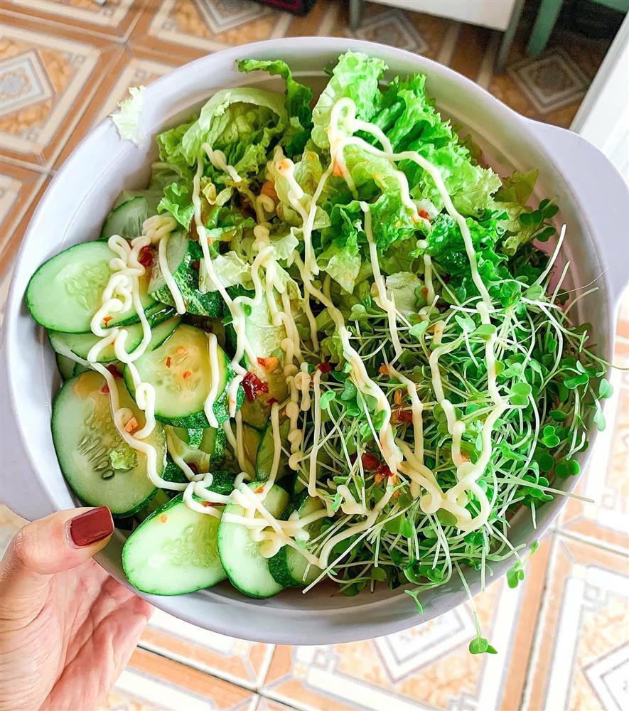 Gái xinh chia sẻ loạt đĩa salad thanh mát cho mùa hè, hội chị em rần rần vào xin bí kíp-9