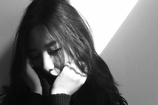 Đàn ông ngoại tình tội lỗi bỏ ngoài cửa, đàn bà làm nhân tình ‘vết nhơ’ đeo mang cả đời