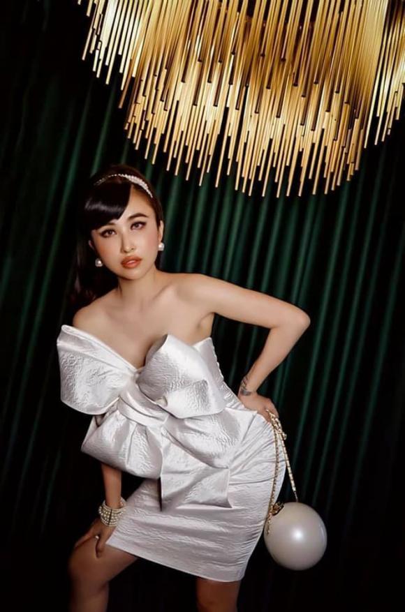 Loạt người đẹp Việt dùng túi xách hàng hiệu để đựng thứ gì?-3